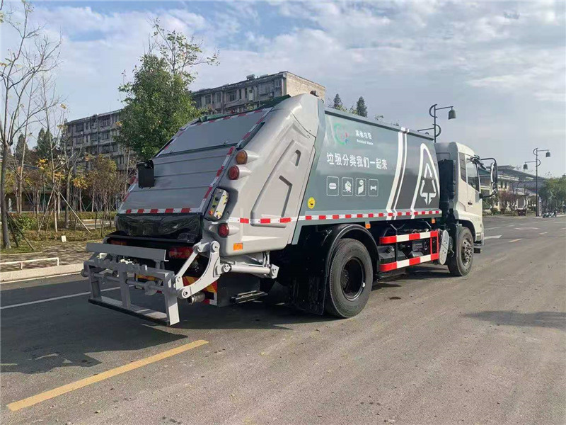 东风天锦14方压缩式垃圾车图片6
