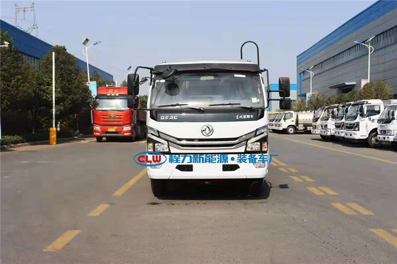 东风多利卡8方压缩式垃圾车1