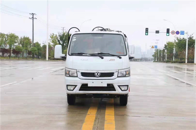 东风途逸3方压缩式垃圾车1