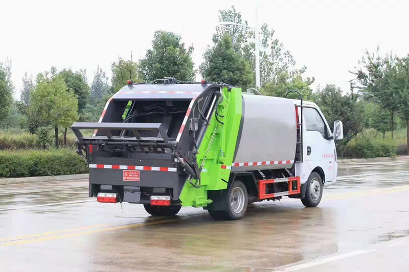 东风途逸3方压缩式垃圾车6