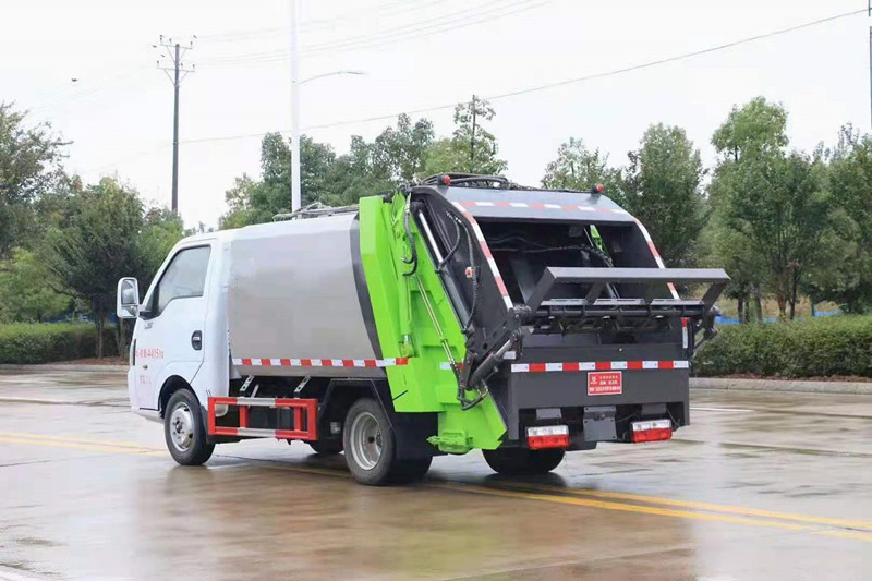 东风途逸3方压缩式垃圾车7
