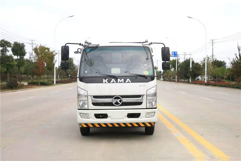 凯马6方压缩式垃圾车图片1