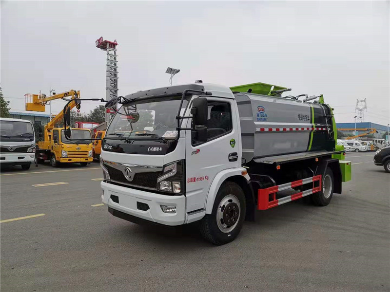 东风福瑞卡8方餐厨垃圾车2