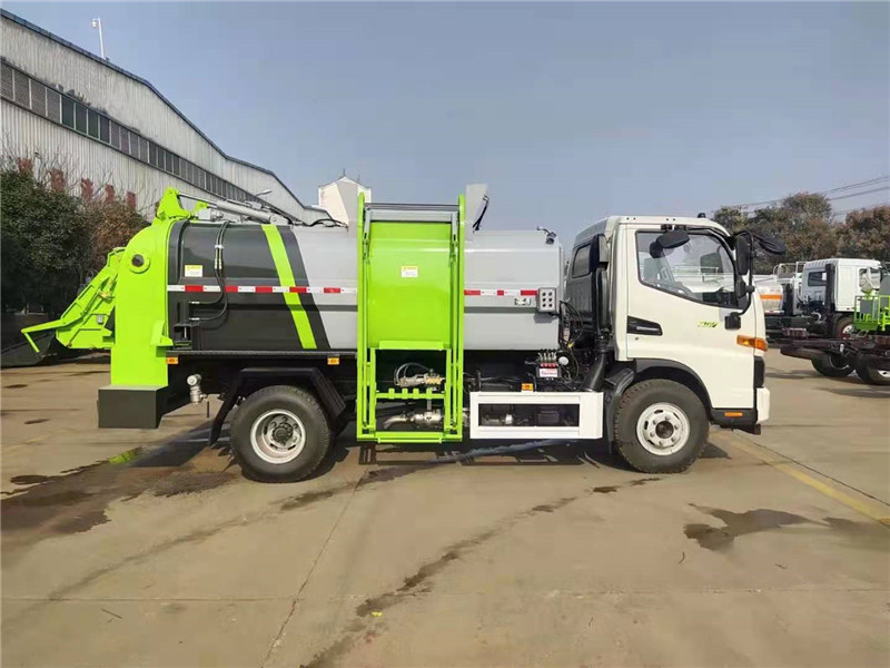 江淮骏铃6方餐厨垃圾车4