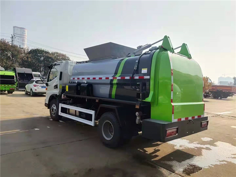 江淮骏铃6方餐厨垃圾车7
