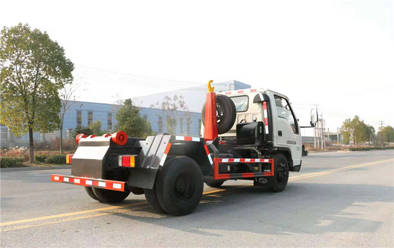 福田时代勾臂式垃圾车4