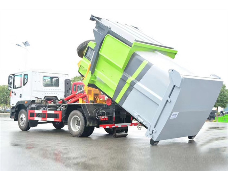 东风多利卡D9勾臂式垃圾车5
