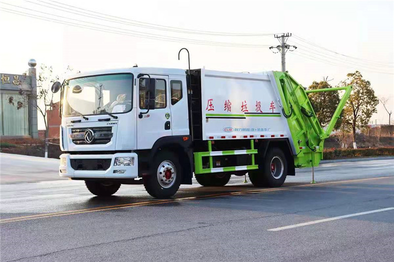 东风多利卡10方压缩式垃圾车3