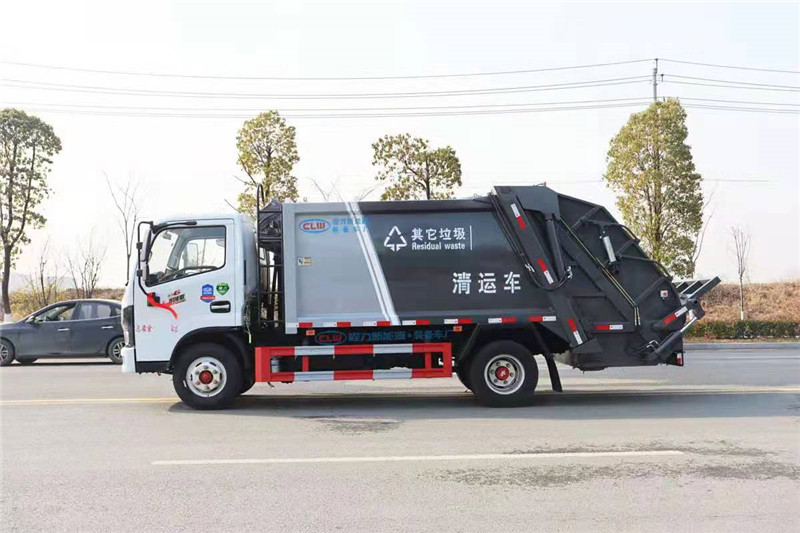 东风多利卡6方压缩式垃圾车6