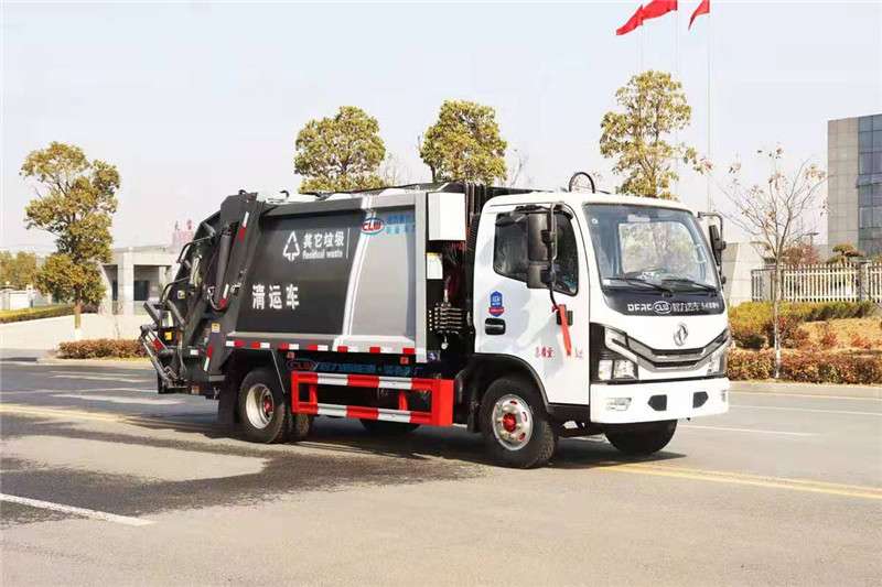 东风多利卡6方压缩式垃圾车2