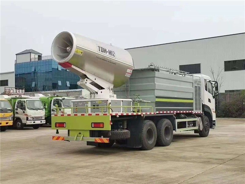 东风天龙抑尘车3