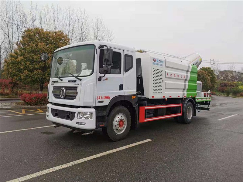 东风多利卡D9抑尘车3