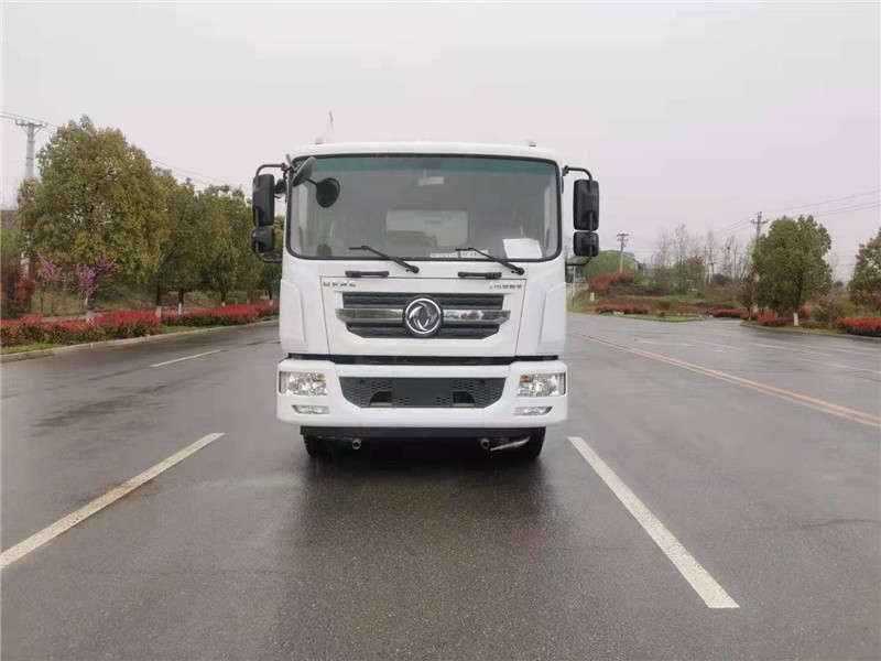 东风多利卡D9抑尘车1