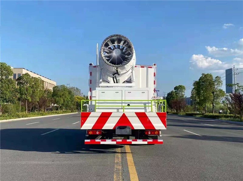 东风天锦抑尘车8