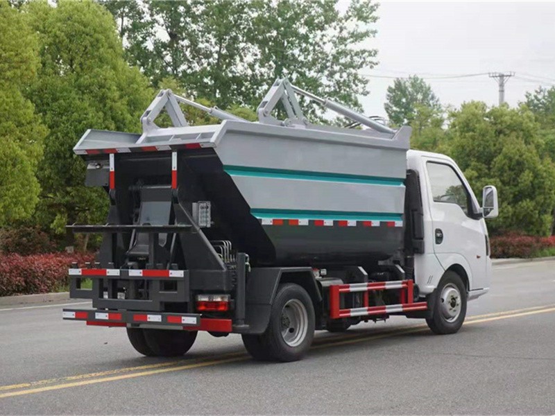 东风途逸自装卸式垃圾车6