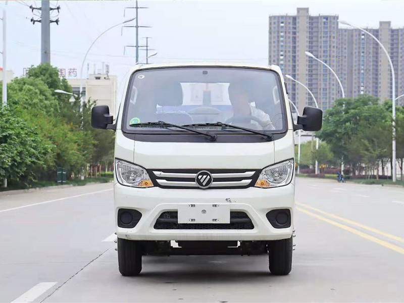 福田祥菱勾臂式垃圾车1