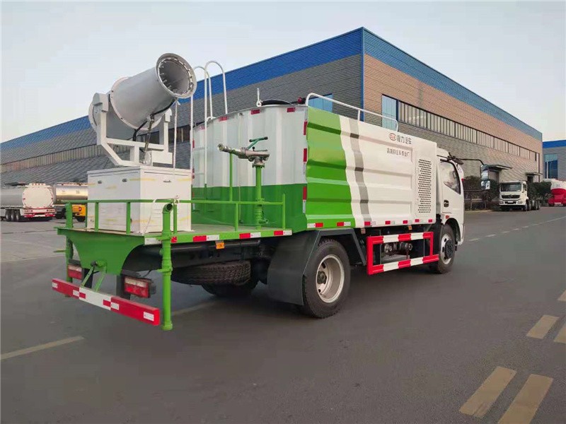 东风福瑞卡抑尘车6