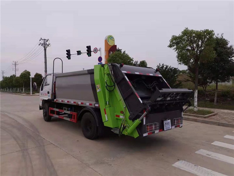 江铃顺达6方压缩式垃圾车7