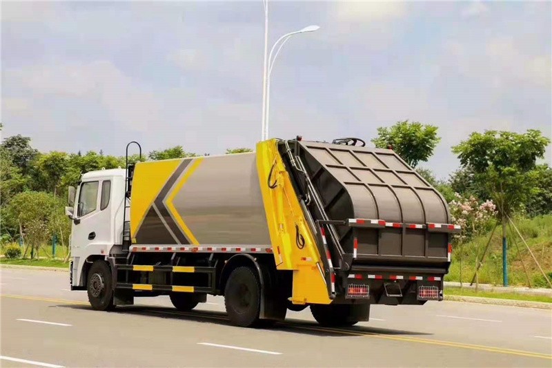 东风锦程17方压缩式垃圾车3