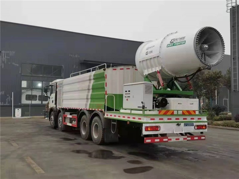 重汽豪沃抑尘车7