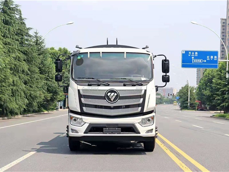 福田欧马可欧航抑尘车1