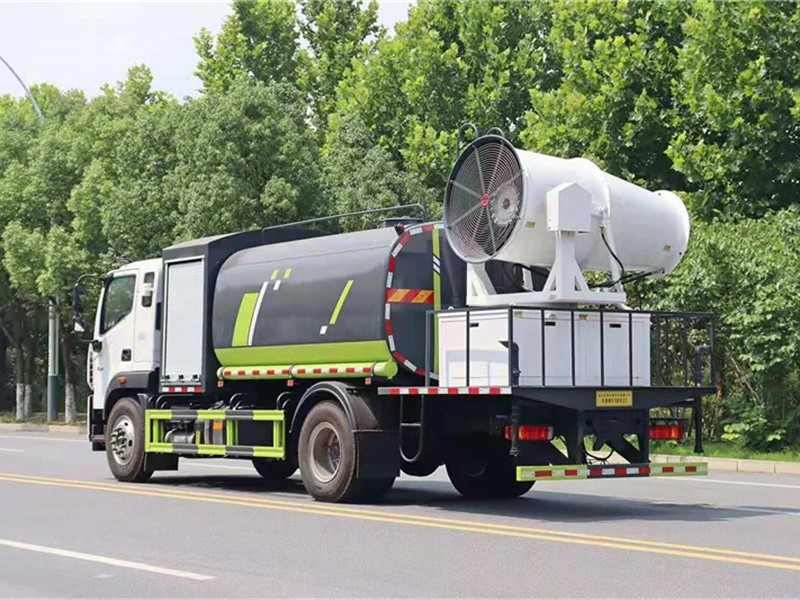 福田欧马可欧航抑尘车6