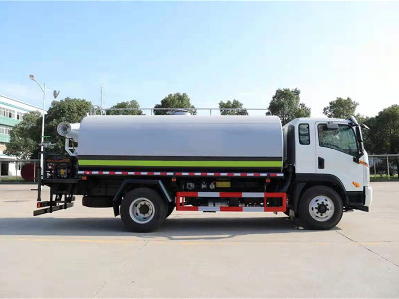 大运奥普力抑尘车3