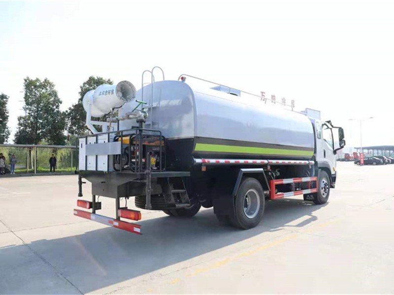 大运奥普力抑尘车4