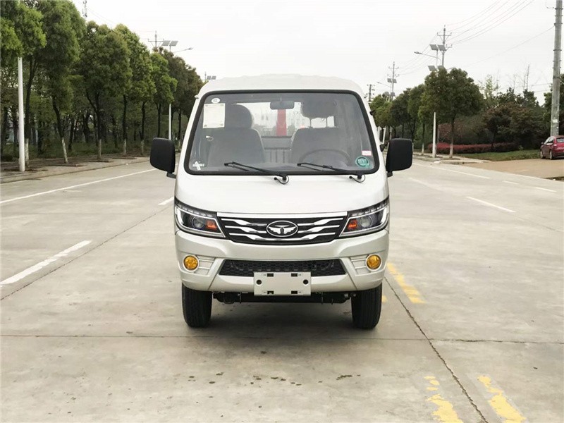 吉利赛菱3方勾臂垃圾车1