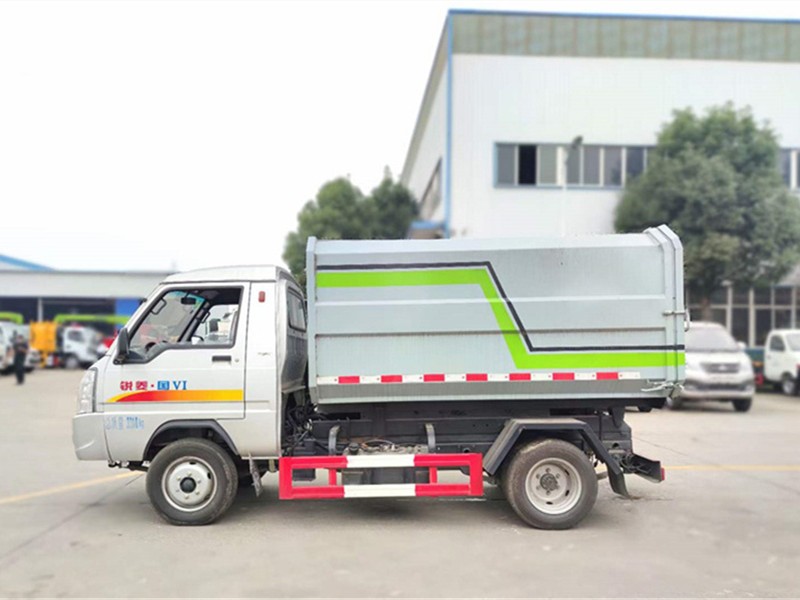 凯马3方自装卸式垃圾车5