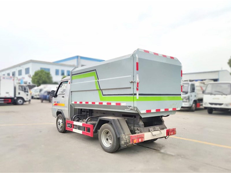 凯马3方自装卸式垃圾车6