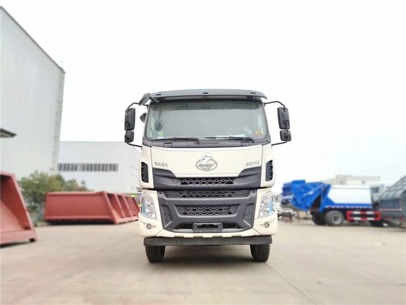 东风柳汽乘龙18方压缩式垃圾车1