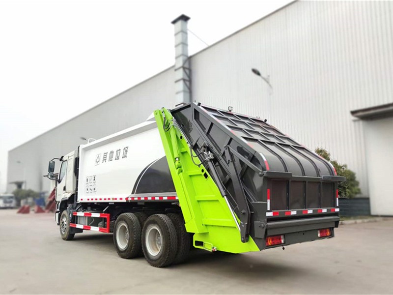 东风柳汽乘龙18方压缩式垃圾车6