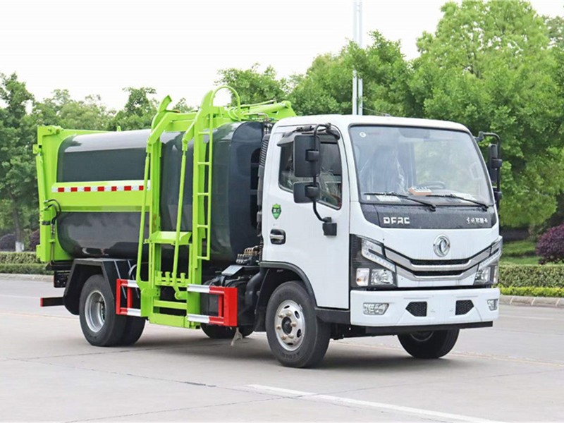 东风多利卡自型‬装卸式垃圾车3