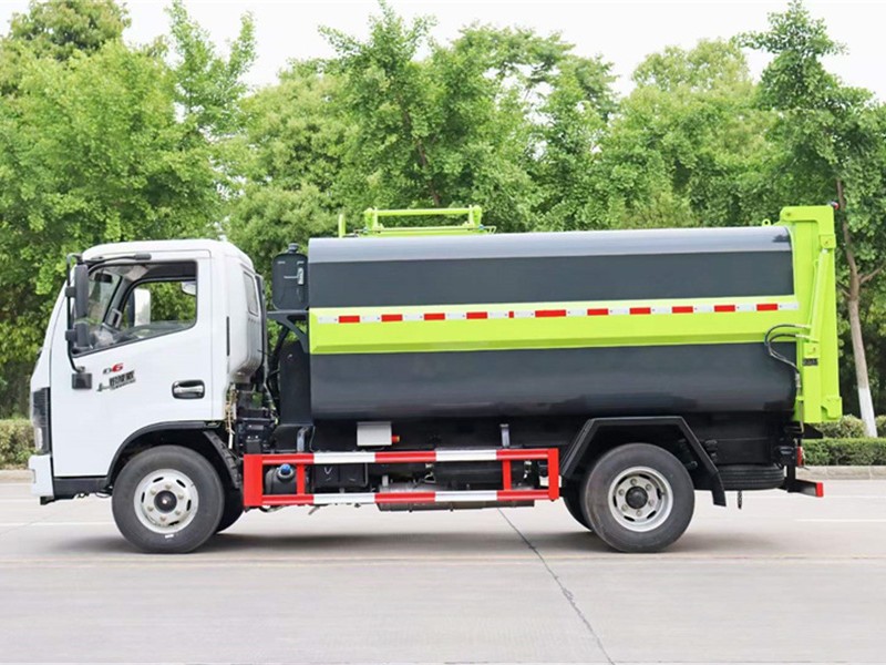 东风多利卡自型‬装卸式垃圾车4