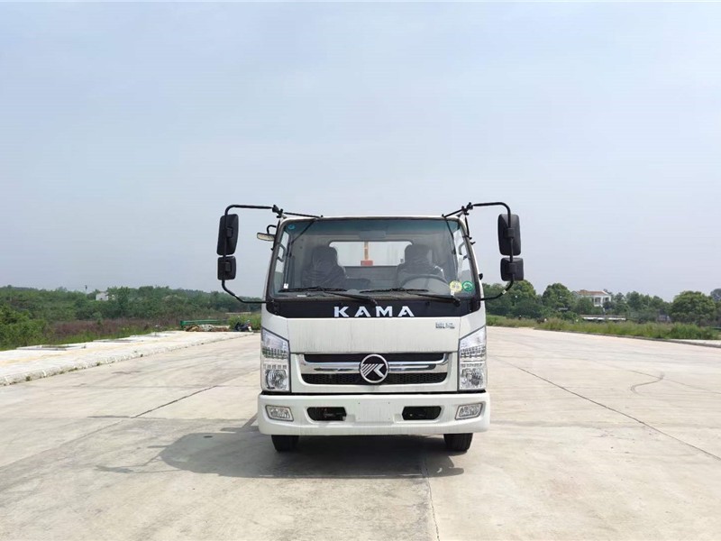 凯马勾臂式垃圾车2