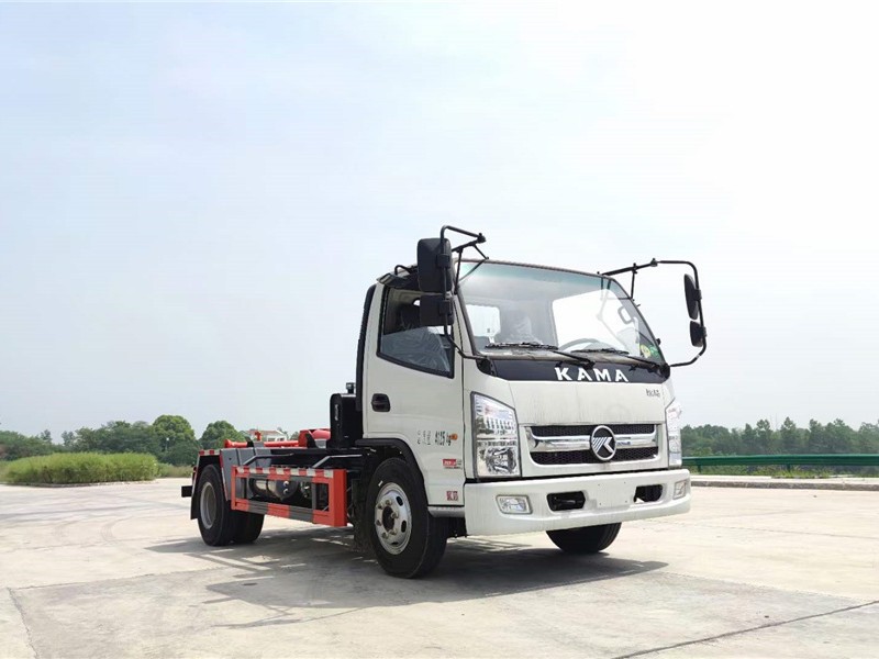 凯马勾臂式垃圾车1