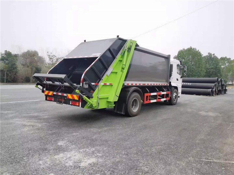 陕汽轩德14方压缩式垃圾车6