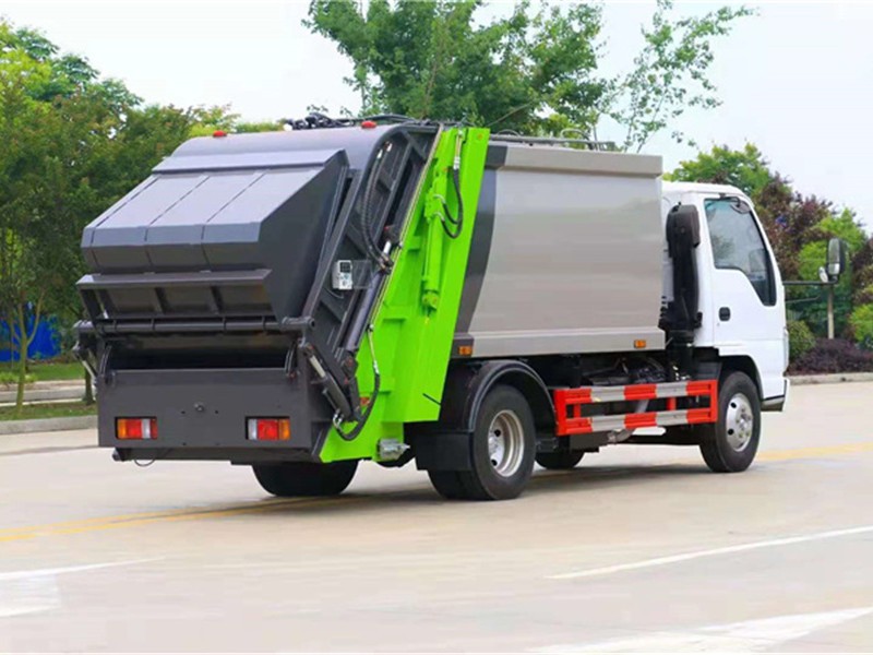 庆铃五十铃6方压缩式垃圾车7