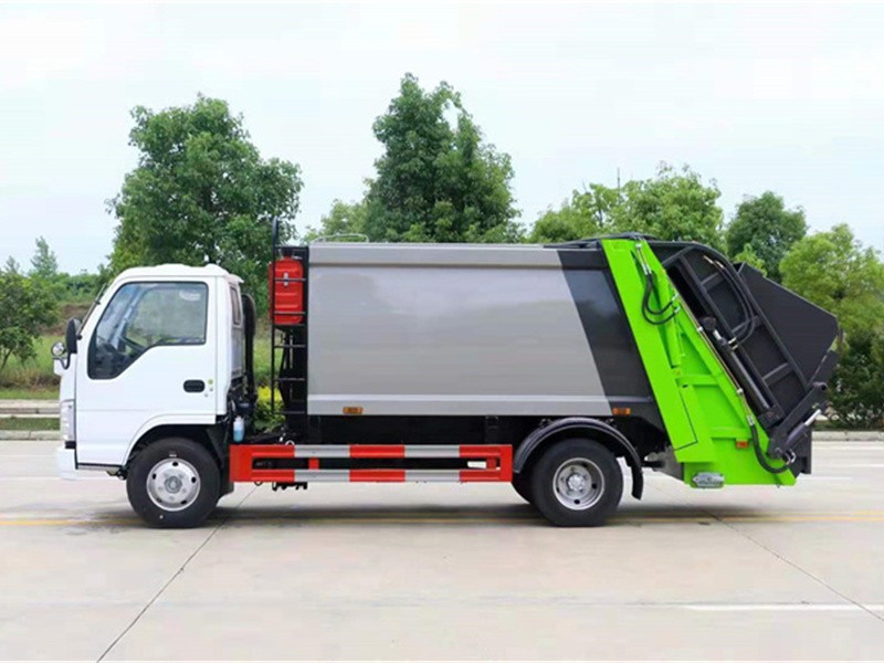 庆铃五十铃6方压缩式垃圾车5