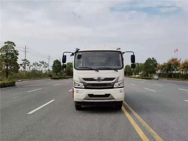 福田时代领航抑尘车1