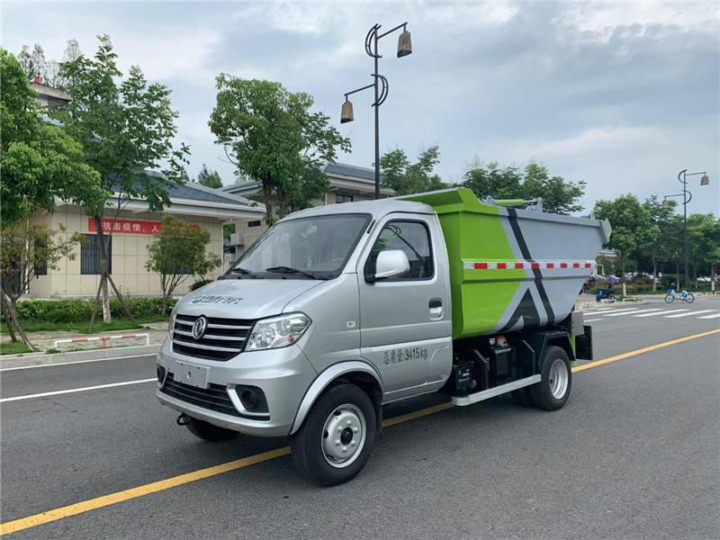 东风小康自装卸式垃圾车2