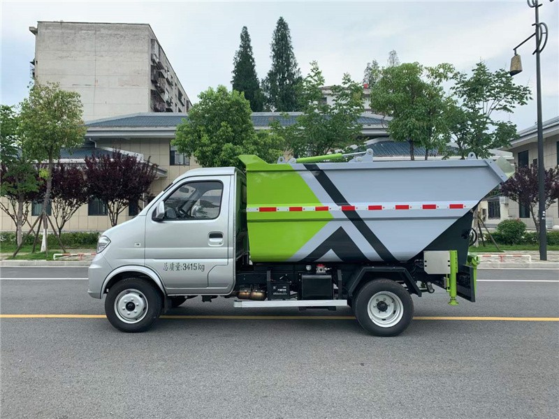 东风小康自装卸式垃圾车3