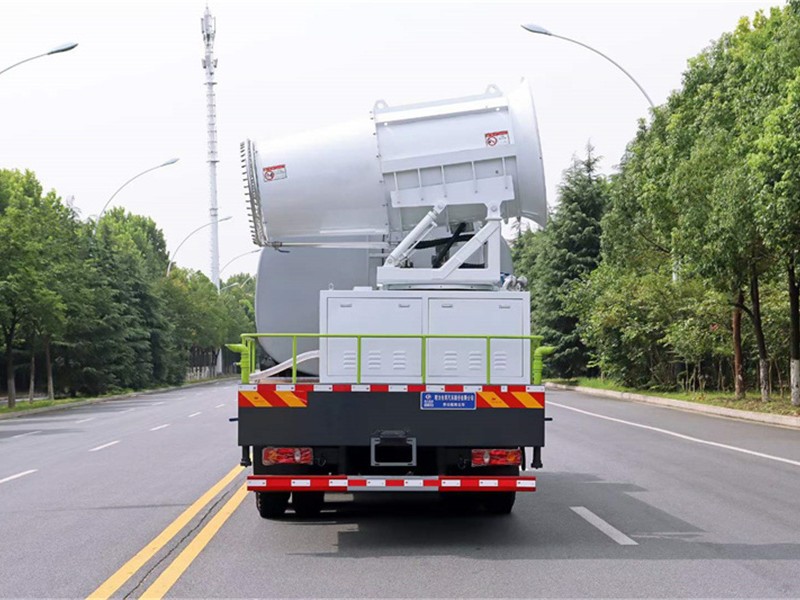 东风专底D3抑尘车8