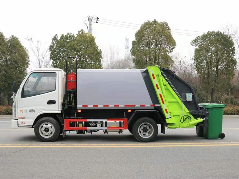 凯马K6压缩式垃圾车4