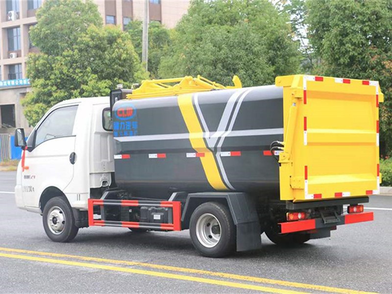 凯马锐航自装卸式垃圾车6