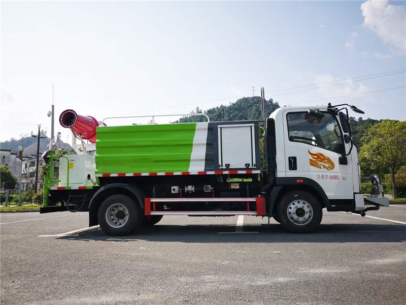 重汽豪曼5方抑尘车4