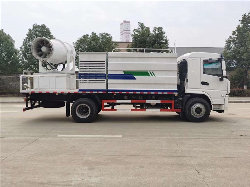 陕汽轩德翼6抑尘车5