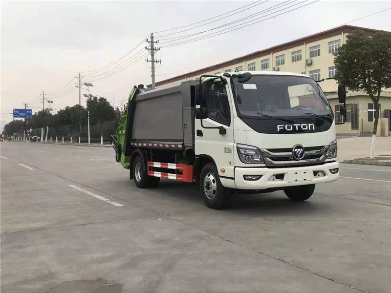 福田M36方压缩式垃圾车1
