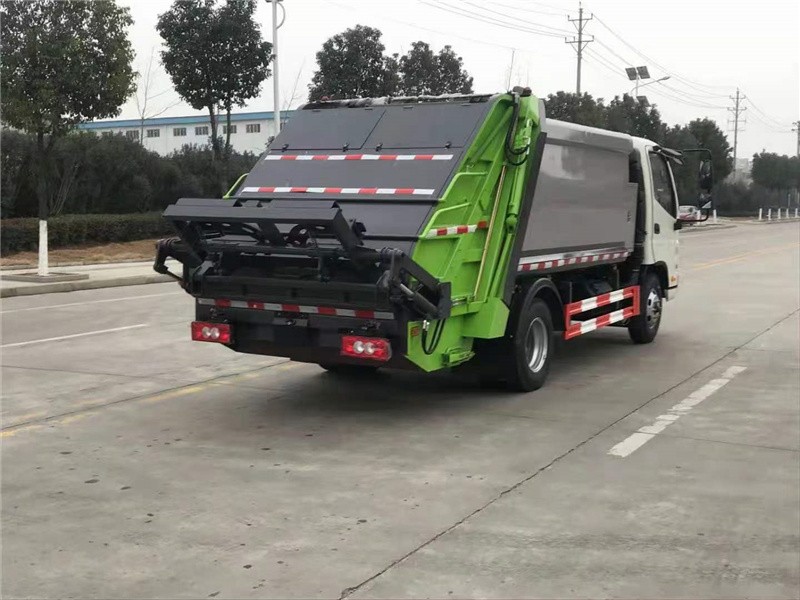 福田M36方压缩式垃圾车5